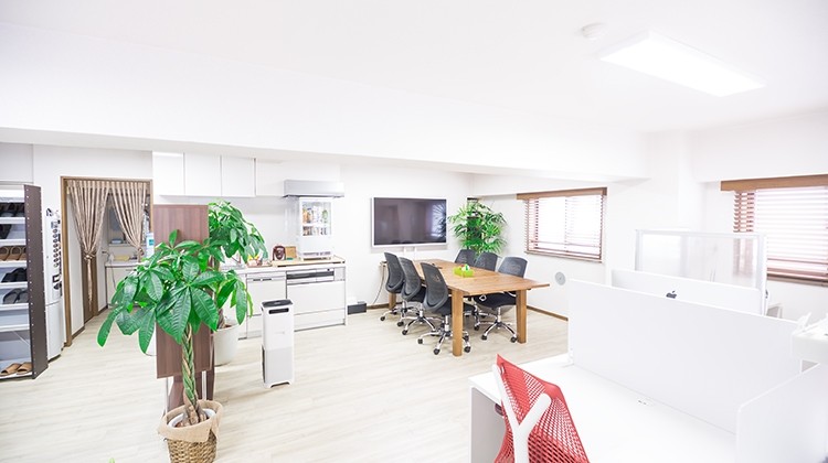 いつもデスクを綺麗にしておく整理整頓の5つのコツ