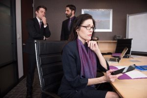 他人行儀な人の心理と対応法6つのポイント